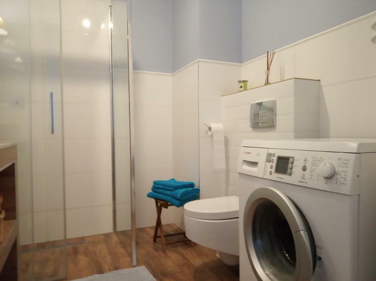 Przytulny Apartament Blisko Motlawy I Neptuna Gdansk Luaran gambar
